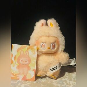 Confirmed and unboxed Labubu big into energy “Happiness”